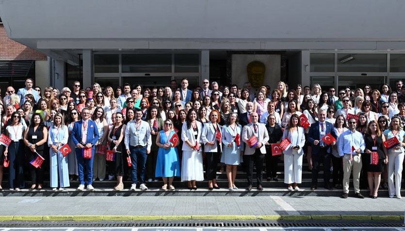 Kültür Koleji Eğitim ve Geliştirme Merkezi (KÜGEM), 2025–2026 eğitim dönemine tüm yöneticilerimiz ve öğretmenlerimizin katıldığı keyifli bir kahvaltı organizasyonu ile başladı.