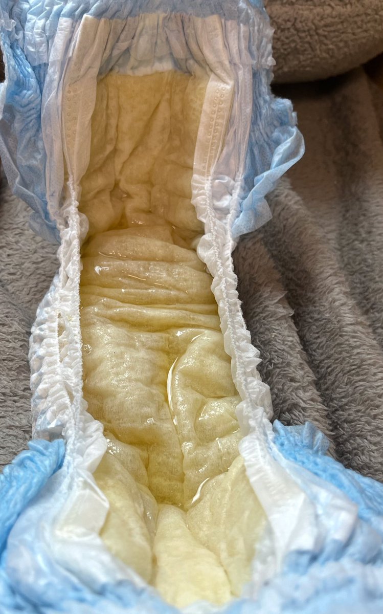 過去のやつ
トレパンマンをパッドみたいにしてお漏らししたらたくさん出すぎてタプタプになった