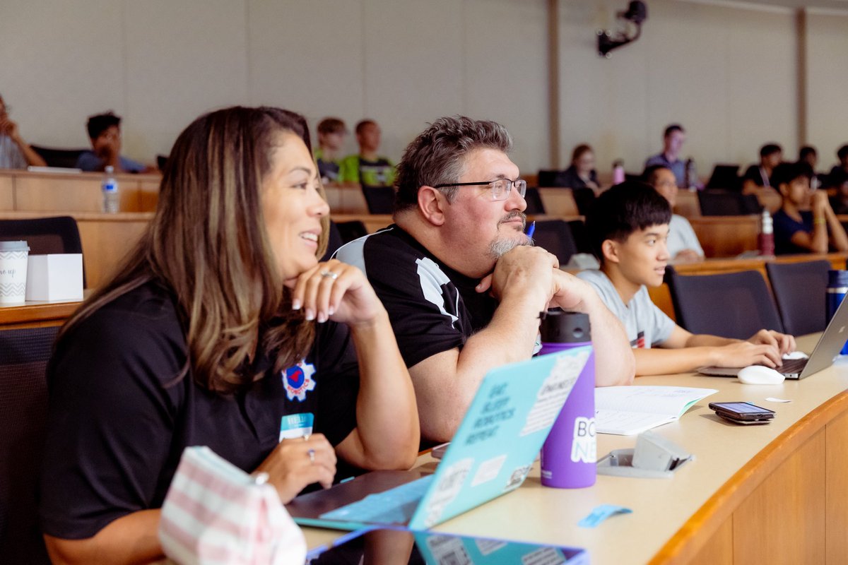GHSFTC's tweet photo. Another inspiring FLYSET workshop with great prizes and presenters.  Special thanks FTC Team 8565, and UT Dallas hosting this event! https://t.co/3aw0tRl59T