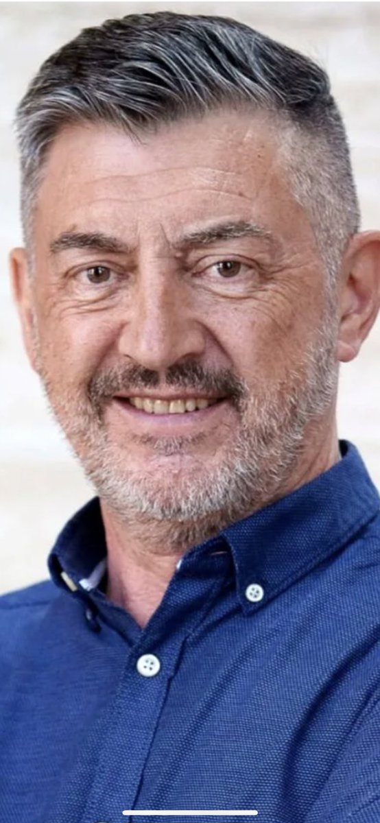 Mi maestro, mi amigo, mi confidente, mi ejemplo… la televisión ya no será lo mismo sin ti. Te voy a echar mucho de menos. Descansa en paz Ricardo.