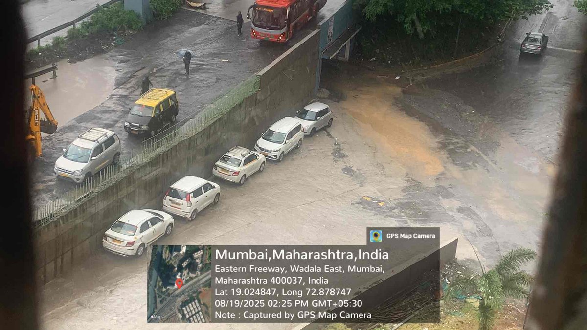 Ola uber park their vehicals on this service road connecting bhaktipark freeway tunnel
to Chembur . Nearby cop station antophill .<a href="/MTPHereToHelp/">Mumbai Traffic Police</a> <a href="/MTPHereToHelp/">Mumbai Traffic Police</a> <a href="/MumbaiPolice/">मुंबई पोलीस - Mumbai Police</a> we need no parking sign board here and pls remove this cars
Immediately