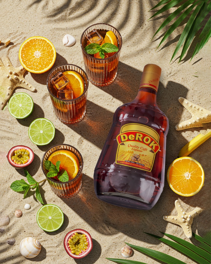 It’s Cocktail O’clock
Would you rather have your DeROK plain or with some extra flavours? 

#DeROK #DeROKCafeLiqueur #DerokOnTheGo #Lifestyle