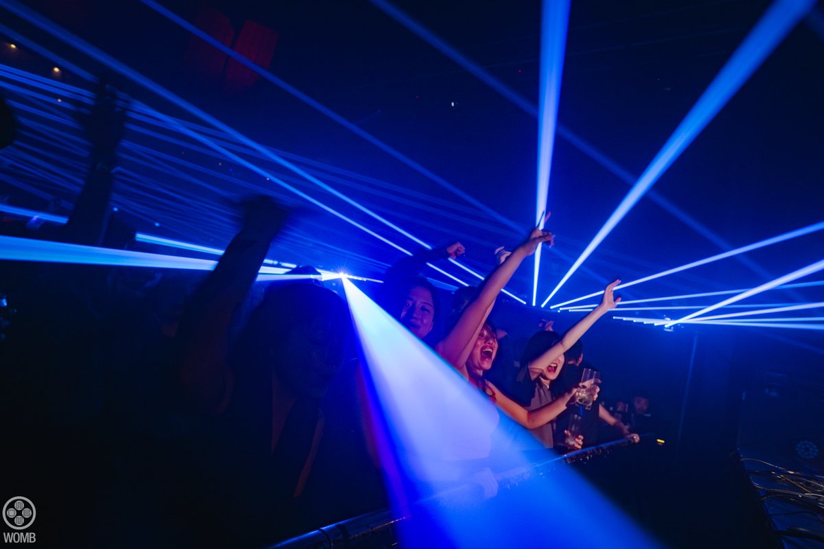 【PARTY PHOTOS】 
JULY 18, 2025
MODEST PRESENTS TOBIAS. × DOLTZ. -VERSUS- RELEASE PARTY

PHOTOS facebook.com/media/set/?set…
BY JUNPEI KAWAHATA

<a href="/Sakuma_mdst/">Sakuma (Modest)</a>主催Modestに、福岡のモジュラーシンセ・アーティストDoltz.が、ドイツ・テクノシーンのトップアーティストTobias.とライブセットで登場!