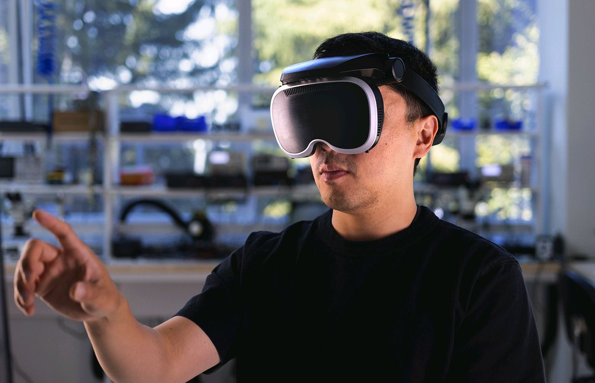 Meta Details Ultra-Wide FOV &amp; "Hyperrealistic VR" Prototype Headsets uploadvr.com/meta-details-b…