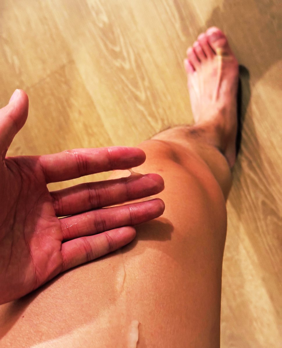 连续三天 每天三次 之后还有这么多
哪只骚狗先来舔脚 然后来吞掉