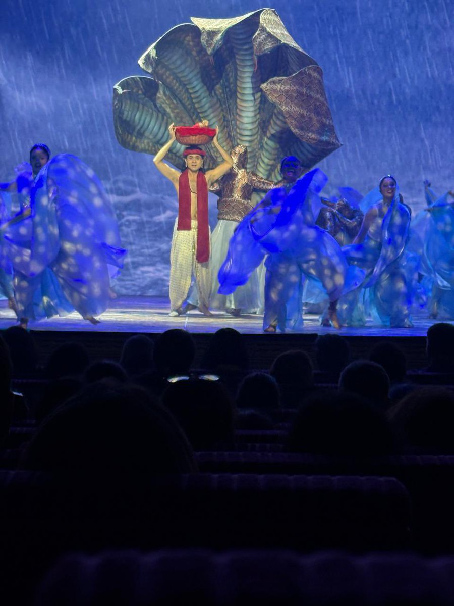 ThackeraySmita's tweet photo. "Had an enriching and memorable experience watching Rajadhiraj. A powerful story brought alive with such depth and brilliance—cinema at its finest. Congratulations to the entire team for this remarkable work." https://t.co/8B5XqjVChR
