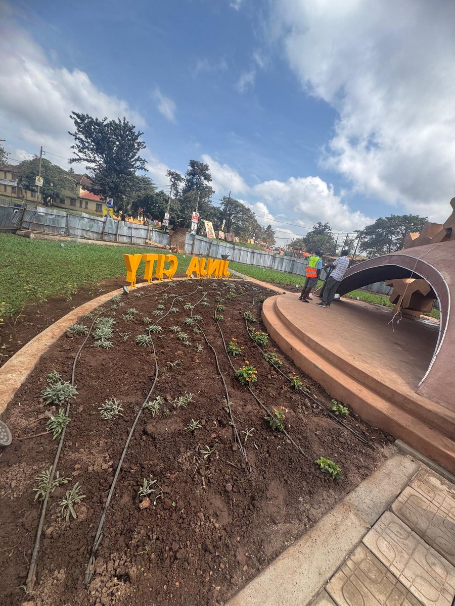 sprinktech's tweet photo. Are you looking for Quality lawn irrigation equipment for  round abouts, compounds and all sports facilities. But have failed to get the Quality products you desire. Look no further.

Be like the Jinja City Round about, whose greenery sections have been completed successfully by @sprinktech. They will now stay green throughout the year.

Come Now to 7th Street Industrial Area, Oxford Station building, Room 13 
Or any of our branches at Container Village Farmers Center Opp Cooper complex
Mbarara Suite 2 City Entry Hotel & Gulu on plot 5, Gulu Avenue next to DFCU.
Or Call us on +256709826632

Reach out via our Online shop and place your order. There's free delivery around Kampala if you buy from the online shop.
https://t.co/wwJZveOkap

#Irrigation 
#Sprinktech