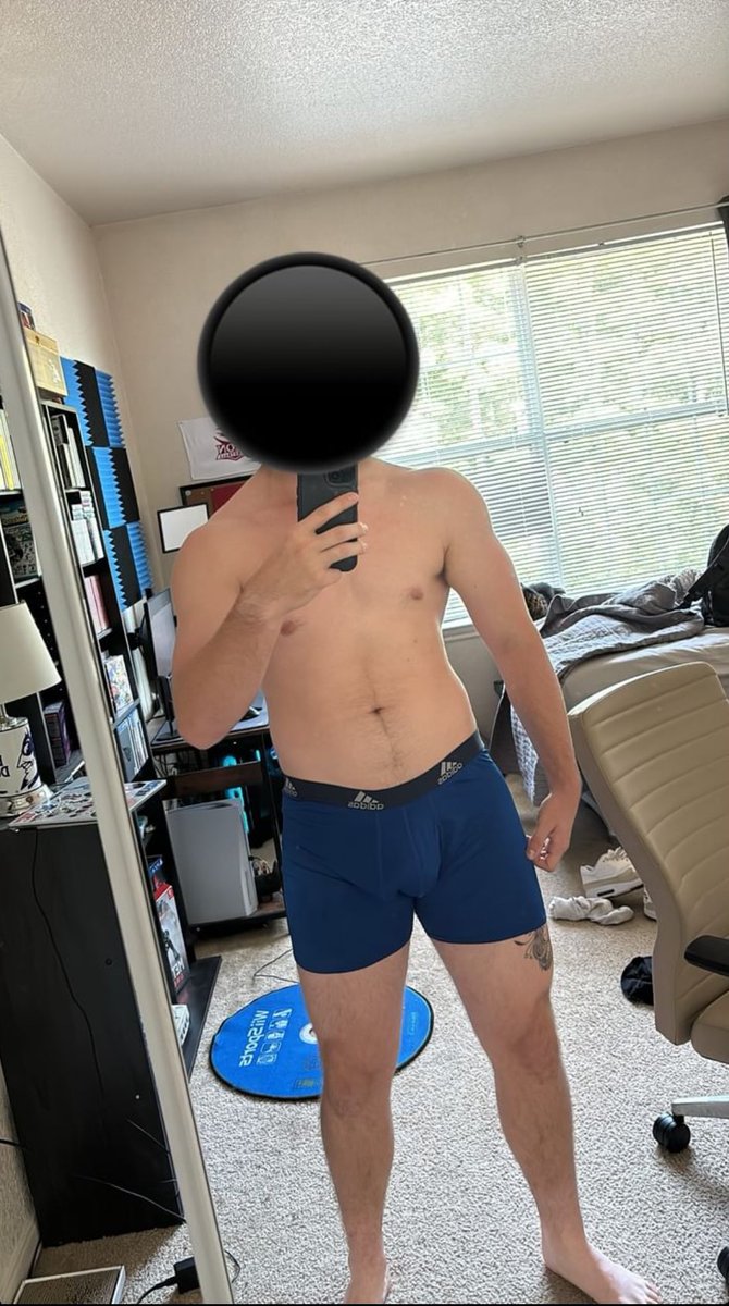 Mattsbwc's tweet photo. - 20
- bi
- single
- kinky
- switch 
- 6’1
- 8 inch’s 
- big nerd https://t.co/HrL4hxiNoV