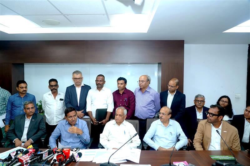 RailAnalysis's tweet photo. #Systra wins General Consultant #contract for #VisakhapatnamMetro
Read more: https://t.co/Cko5S8CIy8
#APMRCL #Andhrapradeshmetro #Metro #Order #Viaduct #Infrastructure #Construction #Phase1 #Phase2 #Sustainabledevelopment #Urbantransit #Railanalysis https://t.co/cgb2ynaF35
