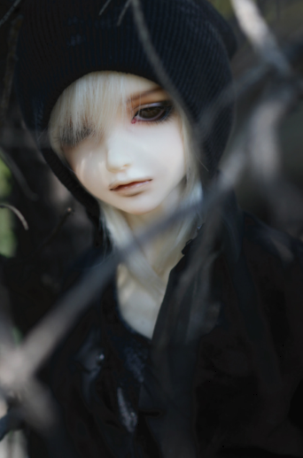 Naru – A mysterious presence wrapped in quiet elegance and shadowed charm.

#BJDCrobi #BJDdoll #Naru #BallJointedDoll #BJD #ResinDoll #BJDcollector #BJDfashion #BJDcommunity #BJDlover #BJDstagram #BJDphotography #BJDgram #BJDstyle #BJDart #BJDmodel #BJDworld #BJDlife #BJDdisplay