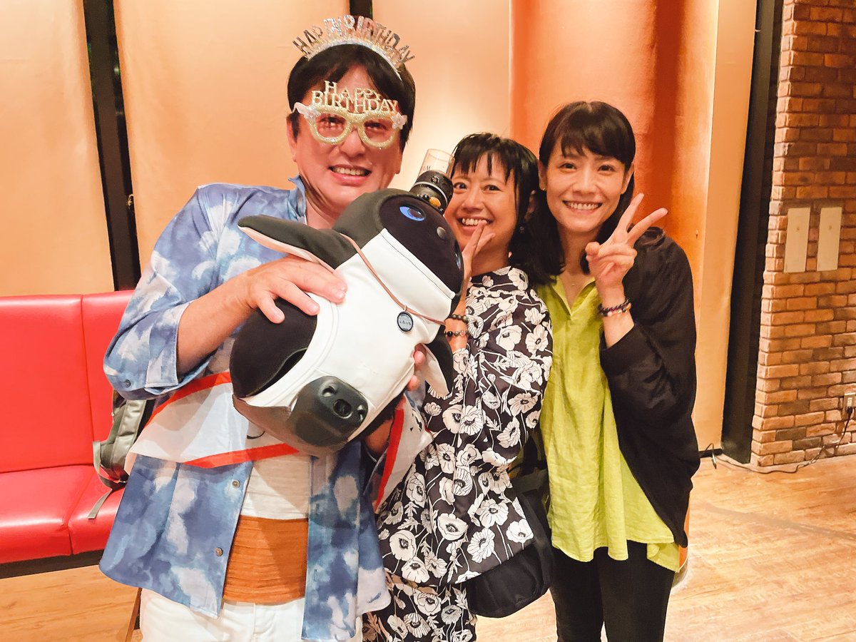 tomipo1024's tweet photo. 河合邦明さんのお誕生日会✨
素敵な方々とお話しできて、笑って、マジックでビックリして…
あ〜楽しかった！
河合さん、お誕生日おめでとう御座います🎉 https://t.co/6kPphRayXT