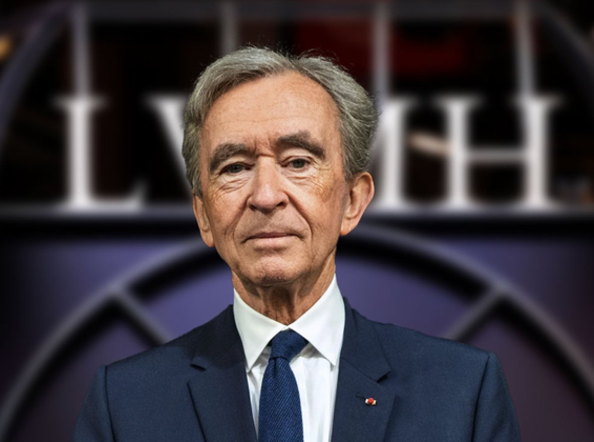 Nouveau Front Populaire 🟢🔴🟡🟣🔴 (@nupesnews) on Twitter photo 🔴⚡Info <a href="/libe/">Libération</a> LVMH placée sous « administration judiciaire » pour esclavage | « Loro Piana » (propriété de Bernard Arnault) aurait fait travailler de force des migrants non-declarés pour des horaires interminables (80h semaine pour 4€ de l'heure). 🔴⚡Info <a href="/libe/">Libération</a> LVMH placée sous « administration judiciaire » pour esclavage | « Loro Piana » (propriété de Bernard Arnault) aurait fait travailler de force des migrants non-declarés pour des horaires interminables (80h semaine pour 4€ de l'heure).