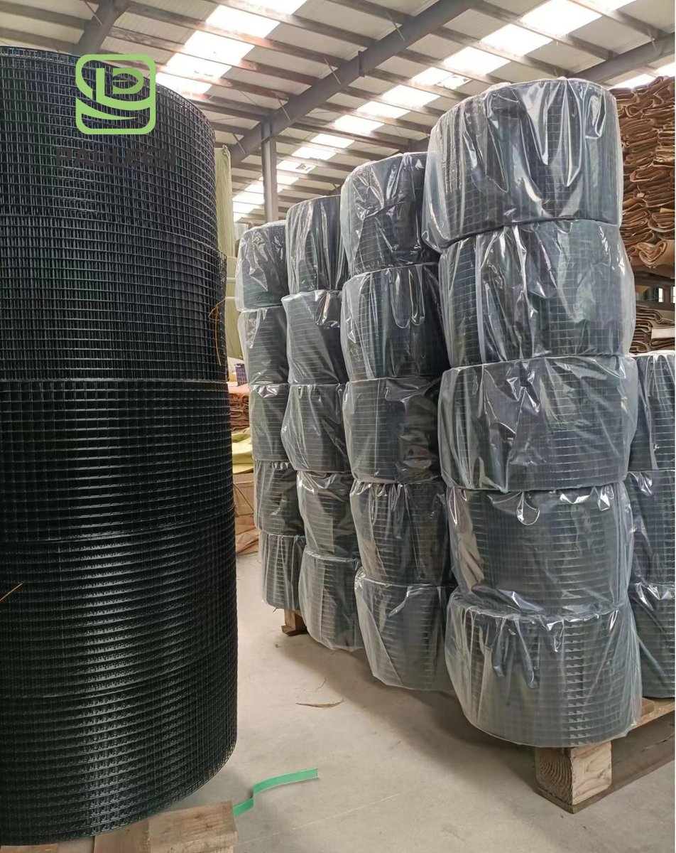 TIANYUZHANG123's tweet image. Say NO to Solar Sabotage! 
Birds nesting under panels? Pauleen’s Bird Mesh fixes it!Get Quote Now：
WhatsApp: +86-173 6771 8578
Email: kevin@meshwiresuppliers.com
Free-standing station:meshwiresuppliers.com
#SolarPanelProtection #BirdProofSolar #SolarMesh #GreenTech #Pauleen