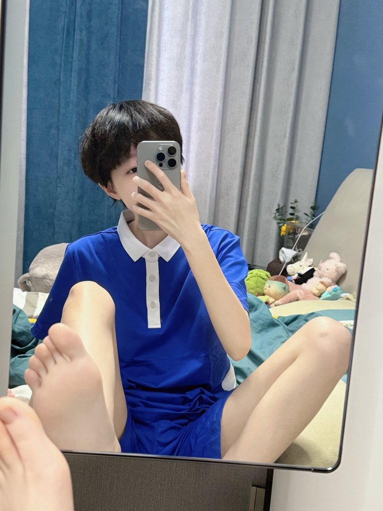 爷爷你关注的年更博主终于又更新啦💅