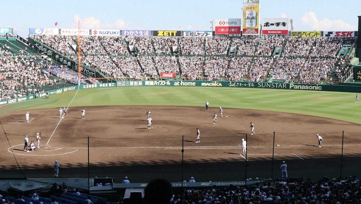 livedoornews's tweet photo. 【高校野球】横浜、異例の「内野5人シフト」で場内騒然 タイブレーク持ち込む
https://t.co/qTXxU1tgsT

甲子園準々決勝、横浜が県岐阜商との試合で9回、1死二・三塁のピンチで左翼を三遊間に配する戦略でサヨナラ阻止に向かった。県岐阜商はセーフティースクイズを試みるも得点ならず延長戦となった。 https://t.co/b06hOUQ6zp