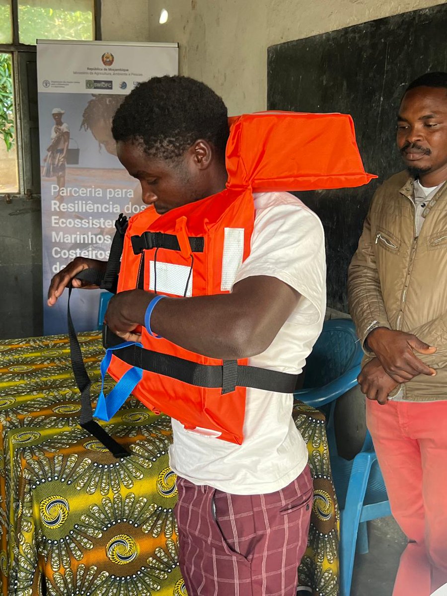 SWIOFC_News's tweet photo. Beneficiaries of the #SWIOFC–Nairobi Convention Partnership Project are participating in a training on sea safety and outboard engine maintenance, strengthening capacities for safer and more sustainable fisheries. #BlueEconomy https://t.co/o9PNRumFdj