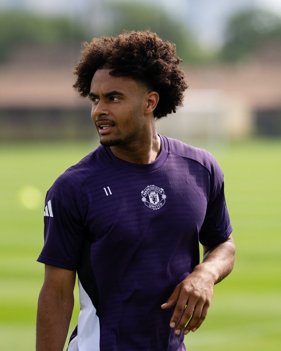 United View (@unitedviewtv) on Twitter photo 🚨🇳🇱 | #MUFC consider Joshua Zirkzee not for sale this summer.
Decision made by the board and Rúben Amorim months ago, never in talks with any Italian club.
🗞 <a href="/FabrizioRomano/">Fabrizio Romano</a> 🚨🇳🇱 | #MUFC consider Joshua Zirkzee not for sale this summer.
Decision made by the board and Rúben Amorim months ago, never in talks with any Italian club.
🗞 <a href="/FabrizioRomano/">Fabrizio Romano</a>