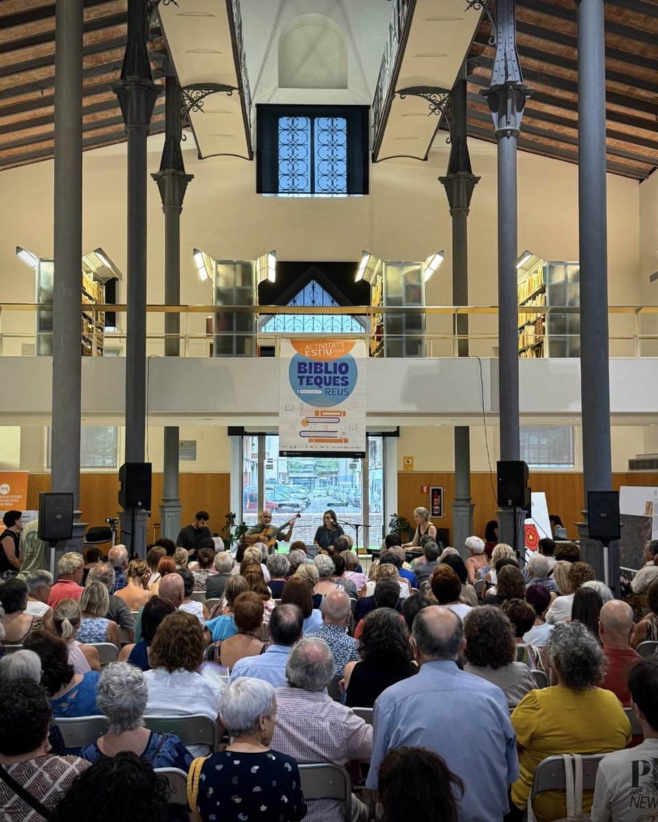 Tot i la pluja, la Biblioteca Xavier Amorós va ser l’escenari del concert 'Cançons en mirall', proposta de Siat Sans i Esteban Donadio dins el cicle 'Biblioteques Chillout'

La cloenda del cicle d'enguany serà dilluns vinent, a les 19 h

<a href="/reus_cat/">Ajuntament de Reus</a> #reuscultura #bibliotequesreus