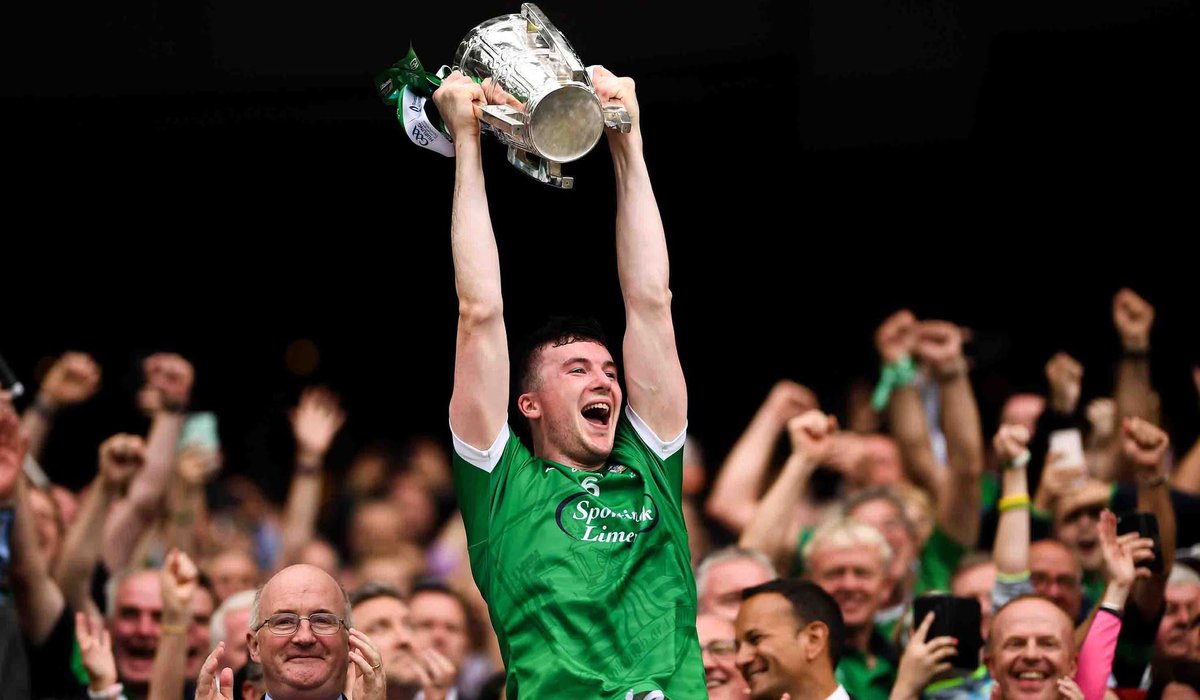 LimerickFanPage's tweet photo. ON THIS DAY: 7 years ago
The moment Limerick people had been waiting 45 years for!
Declan Hannon becomes the first Limerick captain to lift the Liam MacCarthy cup in over 4 decades on August 19th, 2018 https://t.co/etYasNbq2x