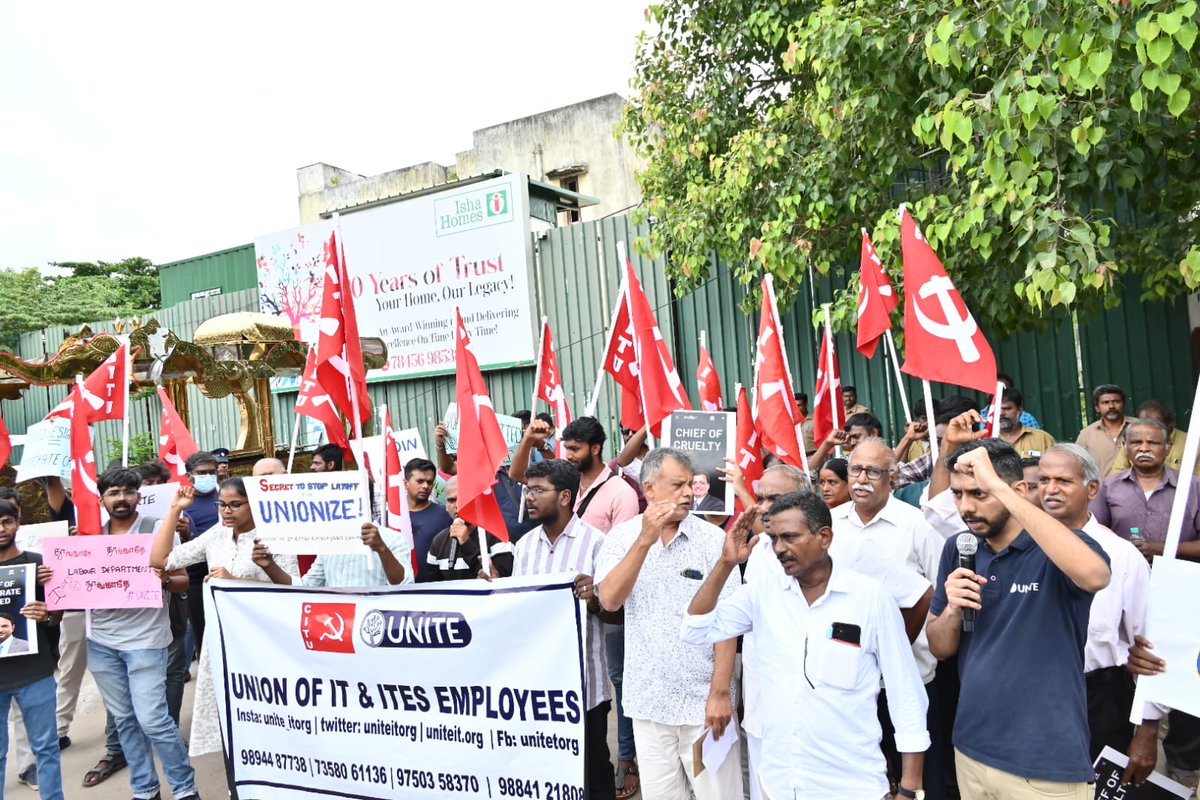 tncpim's tweet photo. #TCS டாடா கன்சல்டன்சி நிறுவனத்திலிருந்து 30000 ஊழியர்கள் பணி நீக்கம் செய்யப்படவுள்ளதை திரும்ப பெறவும், தமிழ்நாடு அரசு தலையிடவும் கோரி இன்று சென்னையில் தகவல் தொழில்நுட்பம் &amp; UNITE சங்கத்தின் சார்பில் நடைபெற்ற போராட்டத்தில் ஏராளமான ஐடி ஊழியர்கள் கலந்து கொண்டனர். https://t.co/4yozFde0RI