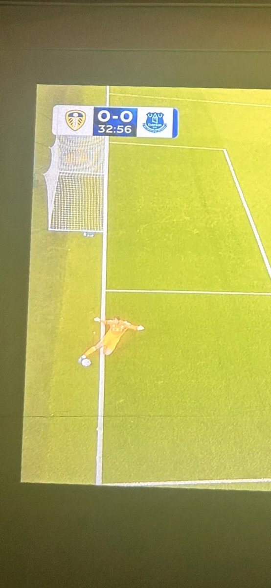 DowntownFrank's tweet photo. Linesman sees Tarky ‘handball’ from 45 yds away- misses this from 3 yds. #PLcorrupt #efc https://t.co/s5yybs1mpE