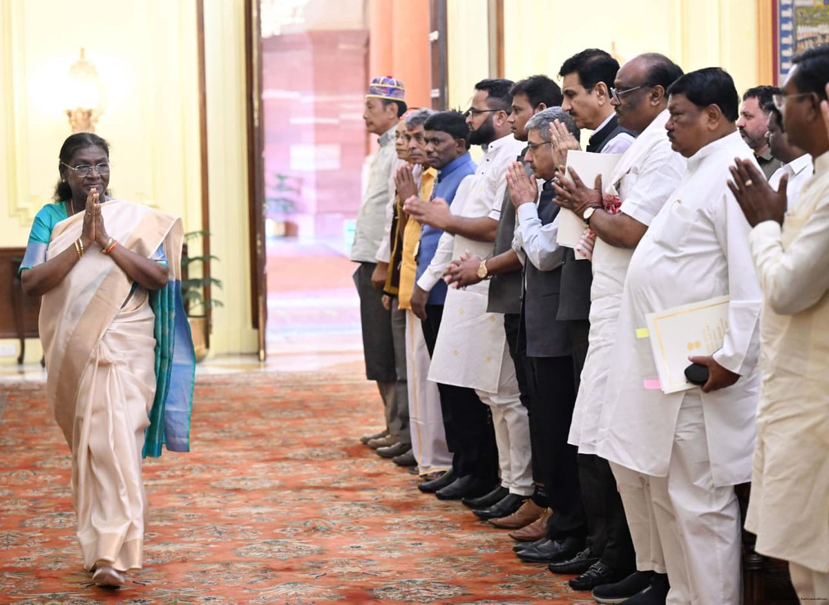 chhindwaranigam's tweet image. #Chhindwara #Patalkot #MayorVikramAhke #DroupadiMurmu #PrideOfChhindwara #HistoricMoment
