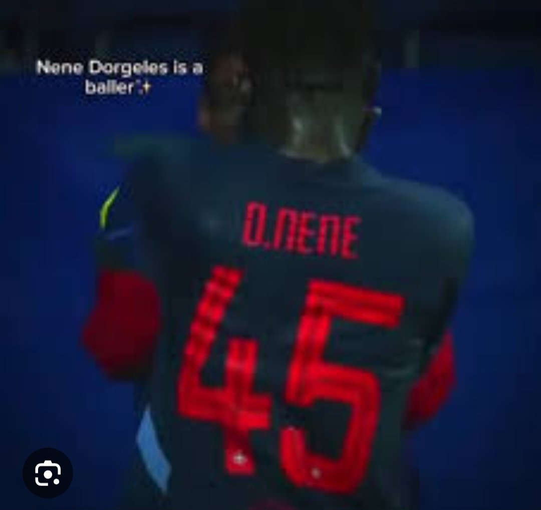 Sırf çocuklar formasının arkasına Osimhen adını yazdırmasın diye 45 numara giyen Dorgeles Nene almışlar. 
Yeminle şaka gibi kulüp yaa sndkdkflfl