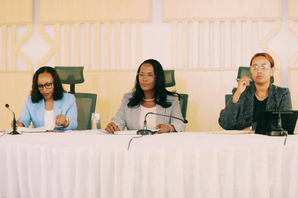 Addisu_N_1's tweet photo. Mayor #Adanech urges Addis Ababa service providers to uphold Ethiopiaโs renowned hospitality & enhance efficiency as the city prepares to host the #Africa Climate Summit (Sept 8โ10, 2025).
#AfricaClimateSummit #AddisAbaba #Ethiopia https://t.co/VjDr9at7V0