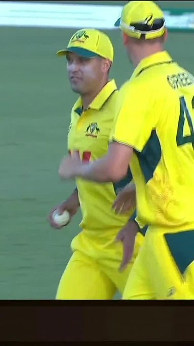Dewald Brevis hit a six off the first ball... out the next!