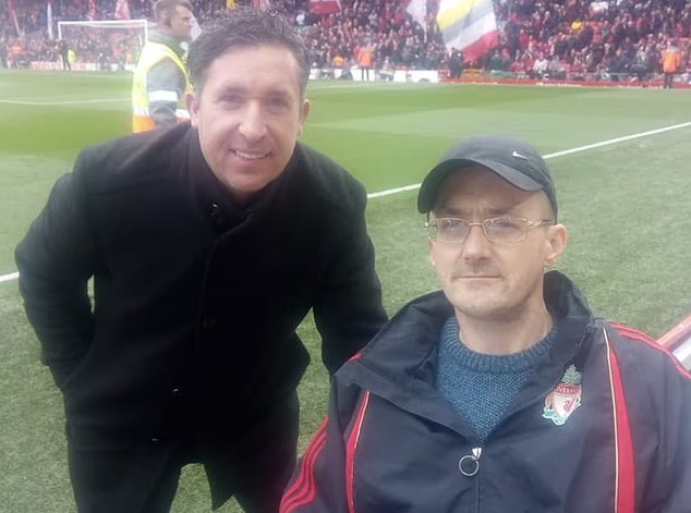 BPINewsOrg's tweet photo. A disabled Liverpool supporter, 47-year-old Mark Mogan, has been named as the fan arrested for allegedly racially abusing Bournemouth striker Antoine Semenyo at Anfield. 

He has been bailed with a nationwide stadium ban. 

#Liverpool #Semenyo https://t.co/K2Ggi4FlSu