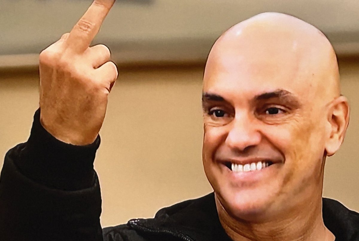 Bacana_EF's tweet photo. Eu tenho que respeitar esse verme ?
O caralho !
CRIMINOSO MALDITO , imundo e quadrilheiro !
Quer respeito ?
Respeite seu filho da puta ! 
Vai mandar a @policiafederal me prender também por ter a certeza de que você é um bandido e falar sem culpa e sem medo ? 
#Babaca @STF_oficial https://t.co/UzSezeN14x