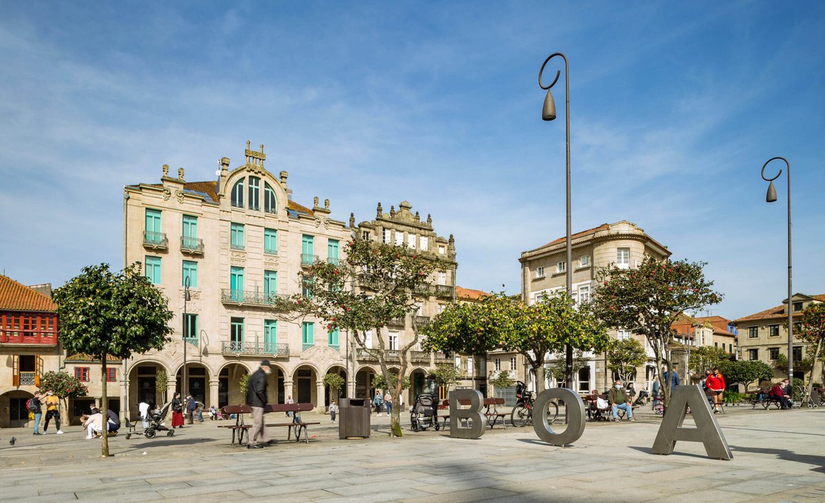RTorre's tweet image. Hace 25 años, Pontevedra era una ciudad invadida por 🚗con hasta 30 muertes por siniestros al año. Hoy es un icono mundial del urbanismo a escala humana.

Spoiler: aunque fue más fácil, tampoco fue un camino de rosas 🌹🌹 

 Te lo cuento brevemente 👇

#veranourbano