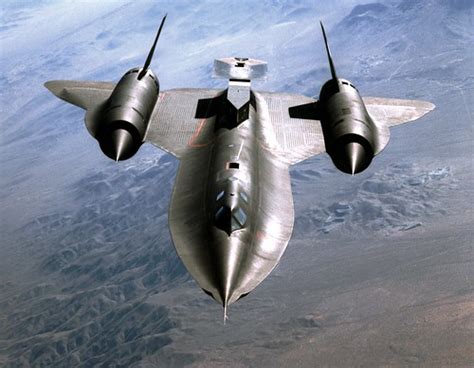 SafranAerosys's tweet photo. [#Recordaviation]⚡1974 : record du SR-71 Blackbird De New York à Londres en… 1h54min56s ⏱️
Vitesse moyenne : 2 909,76 km/h 🚀
Un record du monde sur ce trajet ✈️
#avgeek #Aéronautique https://t.co/VQ3e5Ucb55