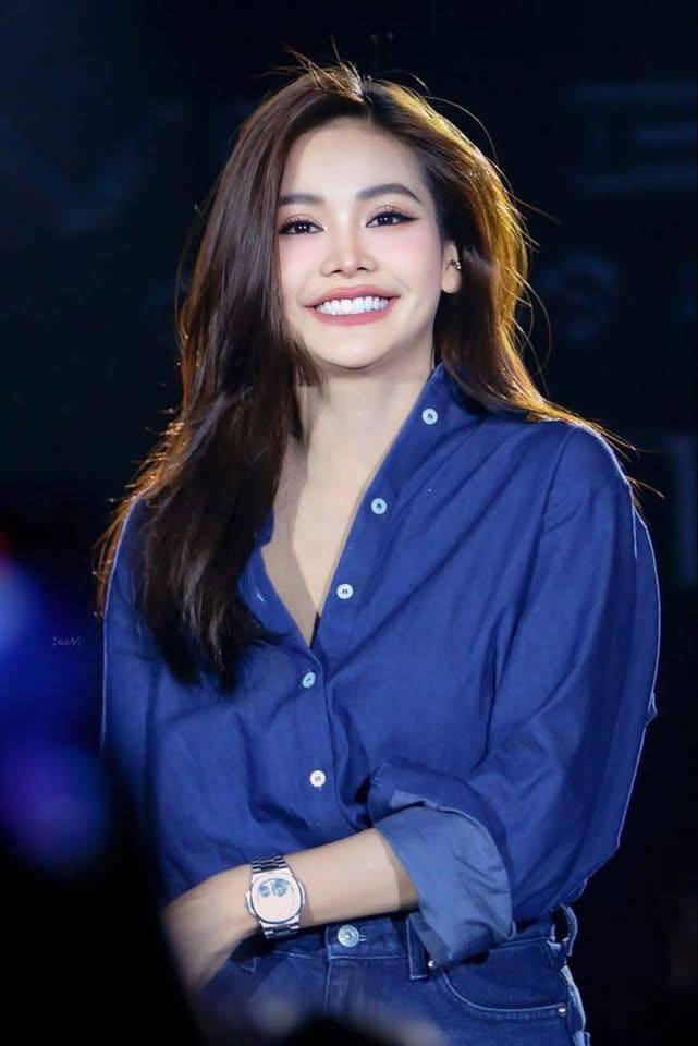 eng_khoun144's tweet photo. Cute girl https://t.co/WdU24pTChy