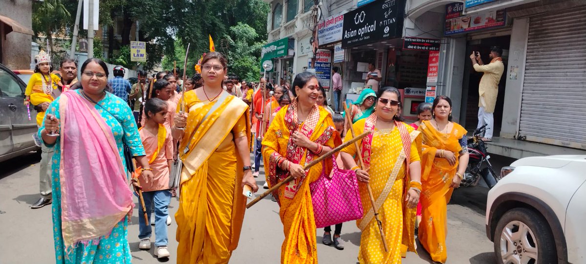 Renuka_4_bjp's tweet image. जज़्बात लिखे तो मालूम हुआ...

पढ़े लिखे लोग भी पढ़ना नही जानते...💞
फुल बरसा देंगे अगर बदतमीजी की तो।।

#love #हिंदू #महिला #महिला_सशक्तिकरण #महिला_उत्थान_मंडल #भाजपा #विश्व_हिंदू_परिषद #मातृशक्ति @VHPDigital @we_are_4_rss @friendsofrss @RSSorg #news23 #NewsUpdate #तलवार #कृष्ण