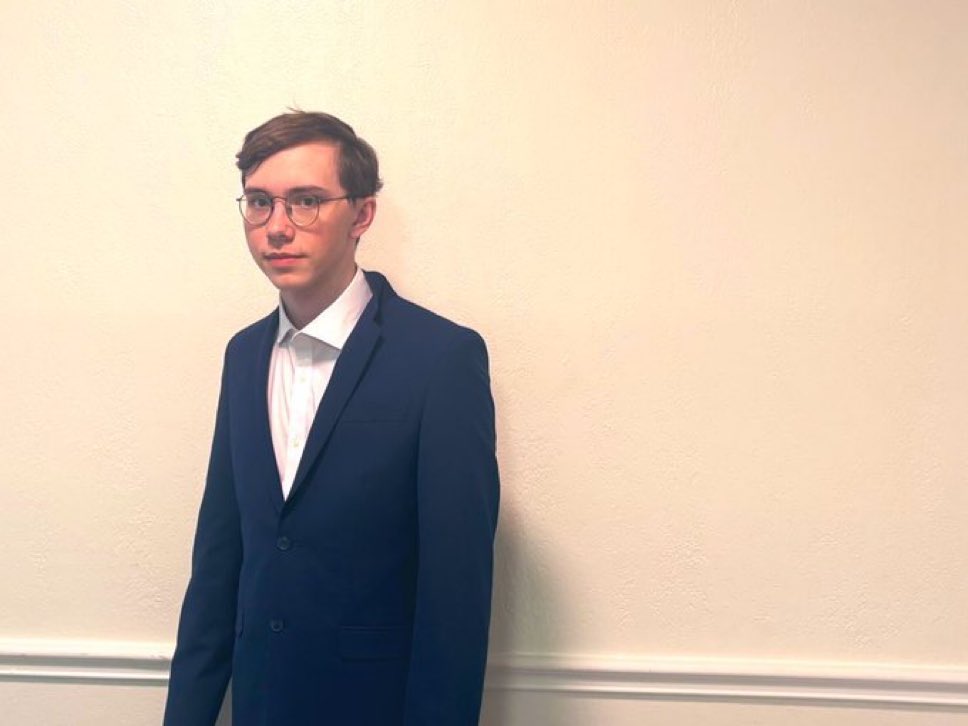 RealSchlep's tweet image. i forgot i had this photo