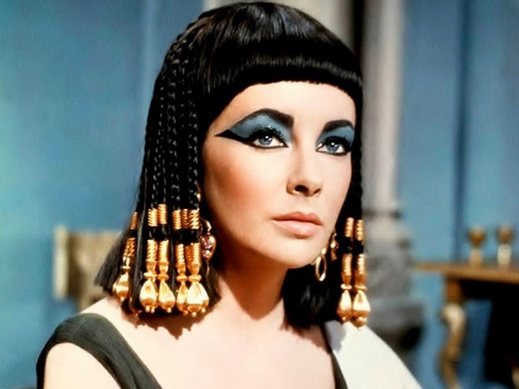 CryptoPunk x Liz Taylor x Liz #5

WarholPunk - we loves us some eye shadow!