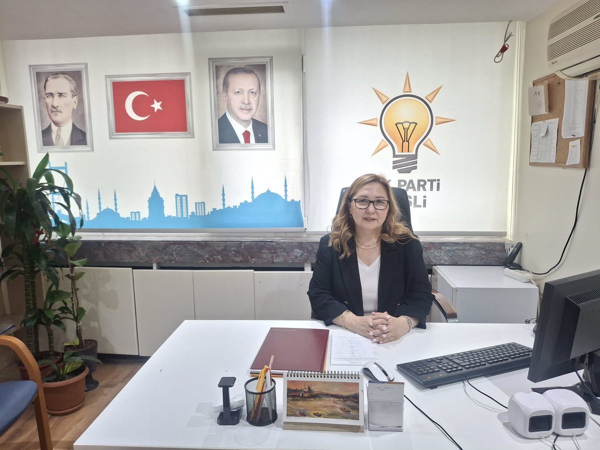 Bugün AK Parti Şişli ilçe nöbetçimiz;
İlçe Yönetim Kurulu Üyemiz
Sayın; Yasemin Aylin ARIKAN <a href="/aylinarikan2/">Yasemin Aylin Arıkan</a> 

🕔 İlçe Nöbet Saatimiz; 10:00 - 17:00
ℹ️ Soru, görüş ve önerileriniz için iletişim numaramız👇
📞 0212 274 55 30-31
📠 0212 274 55 20
📧 sisli@akpartiistanbul.com