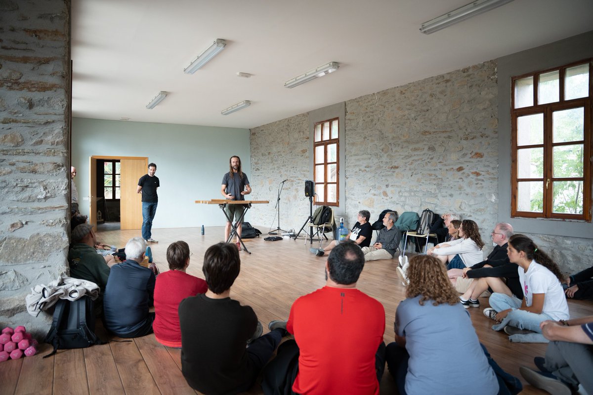 Al #Dansàneu25 vam poder conèixer una mica més de prop la txalaparta, l'instrument tradicional basc, gràcies al taller que va impartir <a href="/kalakantrio/">Kalakan</a> l'endemà de la seua fantàstica actuació a Son 🎶  Un plaer tenir-los a les Valls d'Àneu!