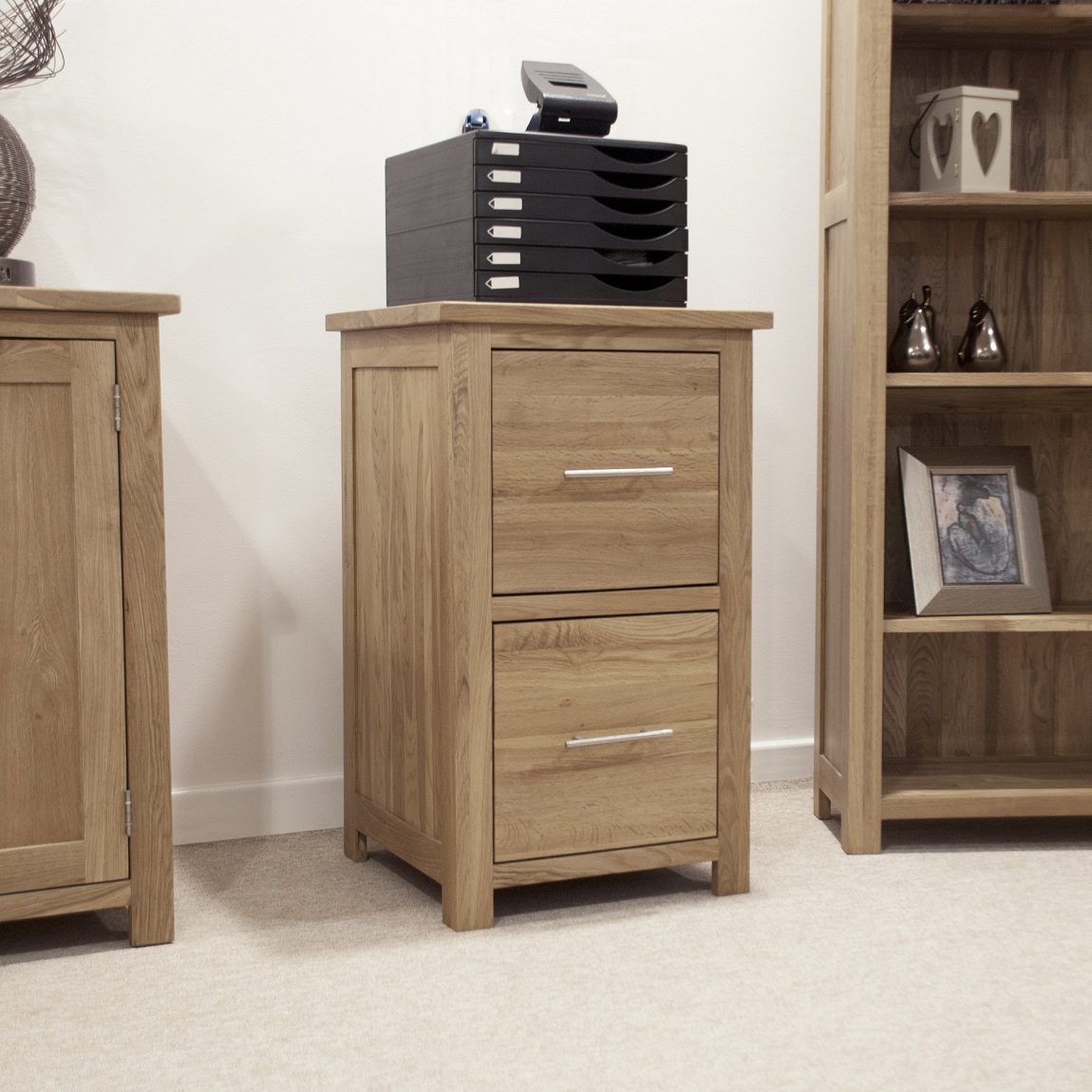 Bring timeless elegance and practicality to your #homeoffice with the Opus Solid Oak #FilingCabinet. 

🛒 oakfurnitureuk.com/opus-solid-oak…
-
-
#filingcabinets #oakfilingcabinets #filingdrawers #filing #officefurniture #homeofficefurniture #homeoffice #office #officedrawers #officestorage