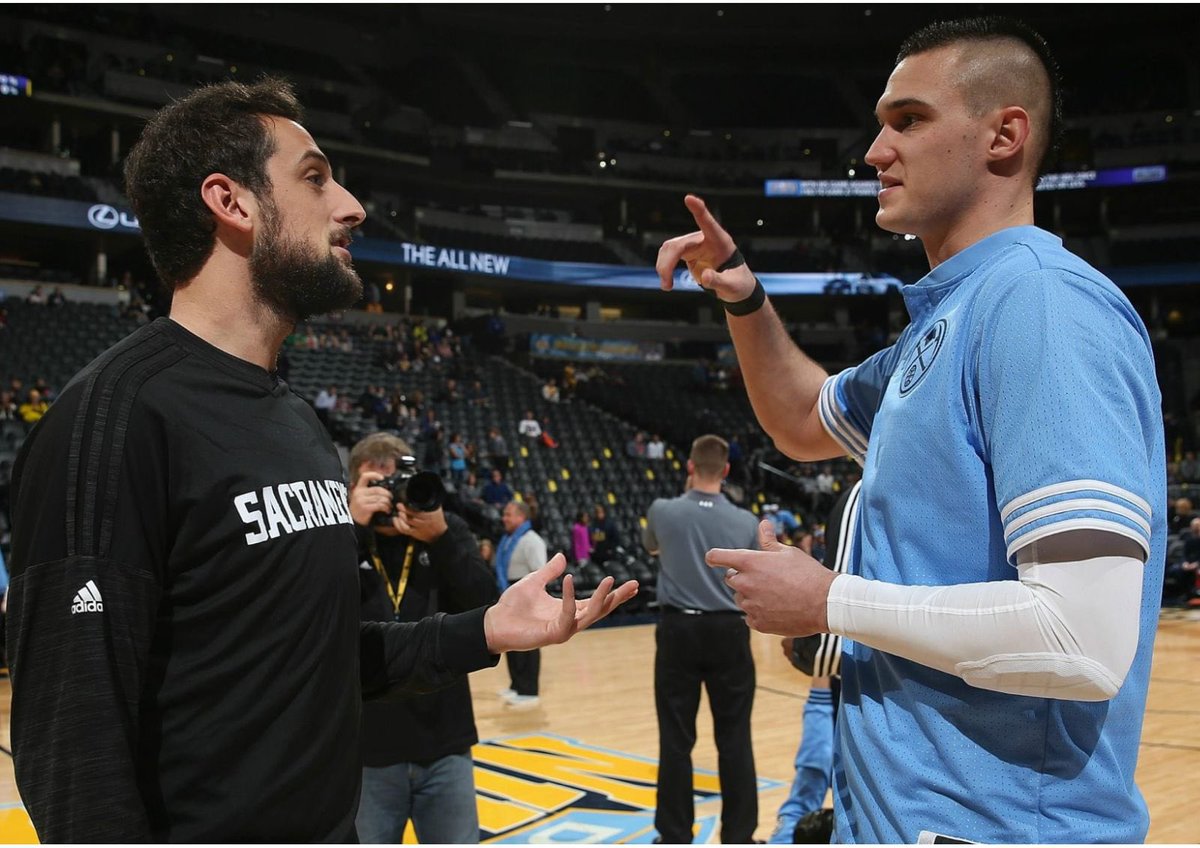 gallinari8888's tweet photo. Caro Beli,
In questi anni abbiamo condiviso tanti momenti che non dimenticherò mai.
La tua passione, la tua mentalità e la tua dedizione sono stati e saranno sempre fonte d’ispirazione.
Hai fatto la storia, e lo hai fatto a modo tuo.
In bocca al lupo per tutto💙
@marcobelinelli https://t.co/wQRgnTR52V