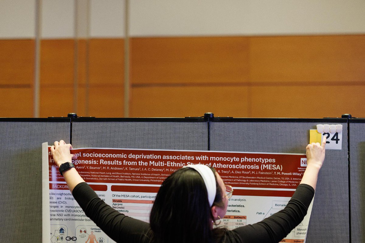 Duke University School of Medicine’s 56th annual Student Research Symposium featured 100+ posters from third-year MD students, showcasing research in maternal health, AI, biomedical engineering, and more.

🔗 Read more: medschool.duke.edu/news/duke-medi…