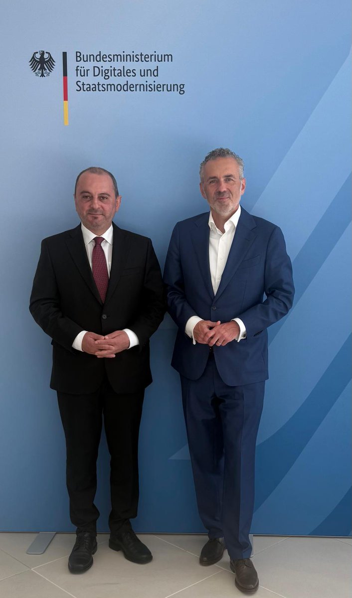 Viktor Yengibaryan (@vikyeng) on Twitter photo Es war mir eine Freude, Herrn Staatsminister Thomas Jarzombek zu treffen. Künstliche Intelligenz, digitale Wirtschaft und digitale Transformation standen im Mittelpunkt unserer Diskussion. 🇦🇲🤝🇩🇪 <a href="/tj_tweets/">Thomas Jarzombek</a> Es war mir eine Freude, Herrn Staatsminister Thomas Jarzombek zu treffen. Künstliche Intelligenz, digitale Wirtschaft und digitale Transformation standen im Mittelpunkt unserer Diskussion. 🇦🇲🤝🇩🇪 <a href="/tj_tweets/">Thomas Jarzombek</a>