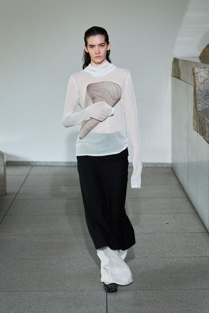 kendam_com's tweet photo. IHNN Spring Summer 2026 collection fashion show in Tokyo (August 19, 2025) https://t.co/eyQZ7lNyWK

#IHNN #SS26 #Runway #Tokyo #Fashion #Kendam https://t.co/xT5GjzlgrH