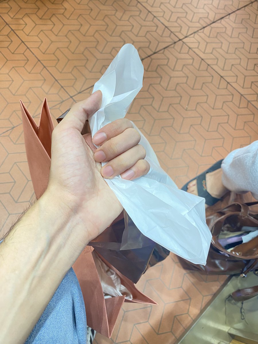 FeiHong_Ch's tweet image. ช้อปเพลินไปหน่อย รู้ตัวอีกทีกระเป๋าแห้ง🥲🥲