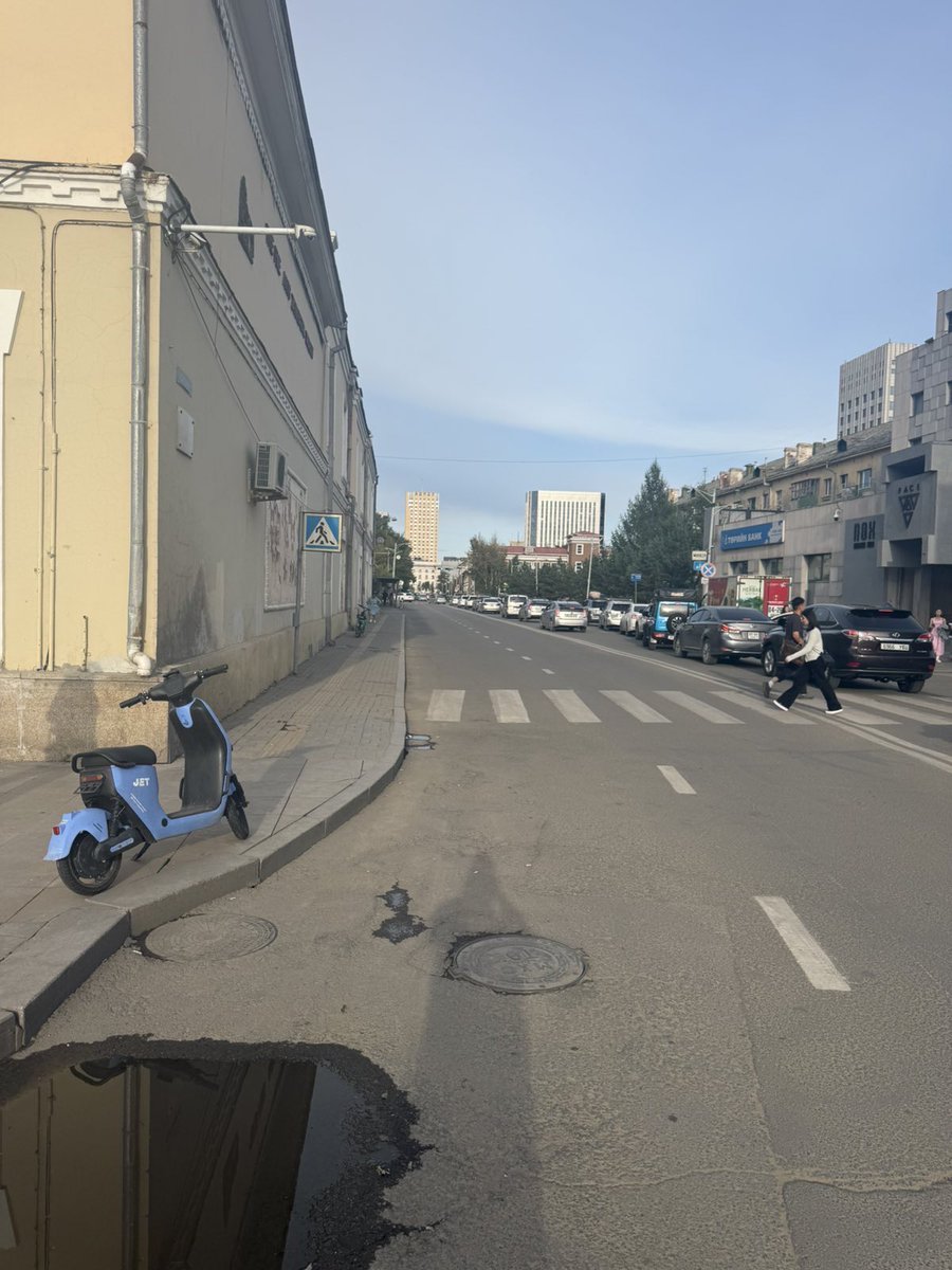 Нийслэл хотын автозамуудын зорчих хэсгийн нэгдүгээр эгнээнд түр ба удаан зогсох дүрмийн хэрэгжилтийг хангуулах зорилгоор 1813 тээврийн хэрэгслийг шалгаж, 795 жолоочид арга хэмжээ авч, 129 тээврийн хэрэгслийг ачиж шилжүүлэн, зорчих хэсгийг чөлөөлсөн. /2025.08.19/
