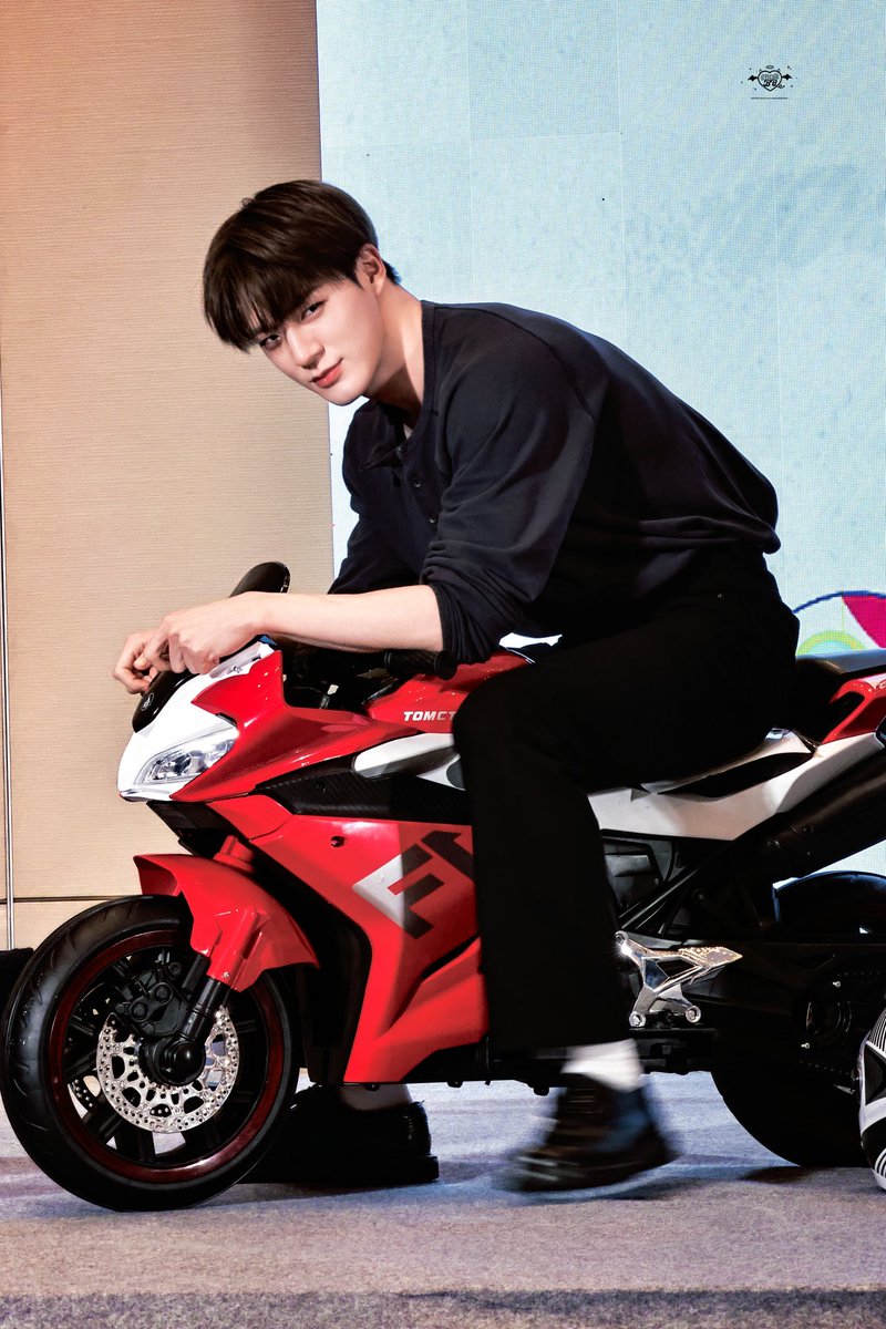 NAKS_BBiy tweet media