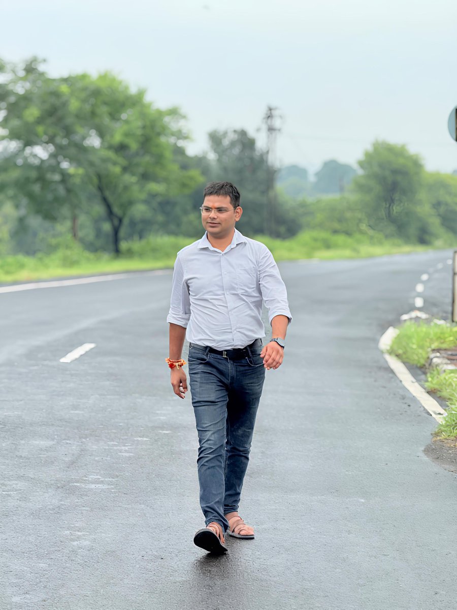 Tushar S Dwivedi (@tushardwivedis) on Twitter photo आत्मविश्वास में पैदल चलना,  संदेह में दौड़ने से कही ज्यादा बेहतर है..... आत्मविश्वास में पैदल चलना,  संदेह में दौड़ने से कही ज्यादा बेहतर है.....