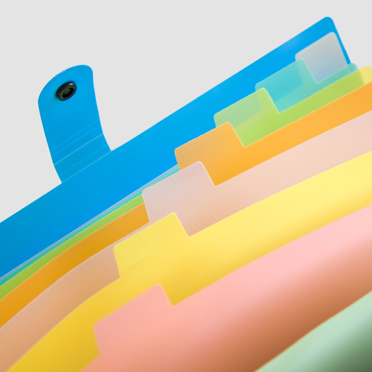 DrawlishArt's tweet image. Color-coded tabs, lightweight design, and serious organization power the Drawlish File Folder is your secret weapon this semester.

Prep, plan, and slay your day!

#Drawlish #filefolder #deskgoals #organizedlife #backtoschool #officeessentials