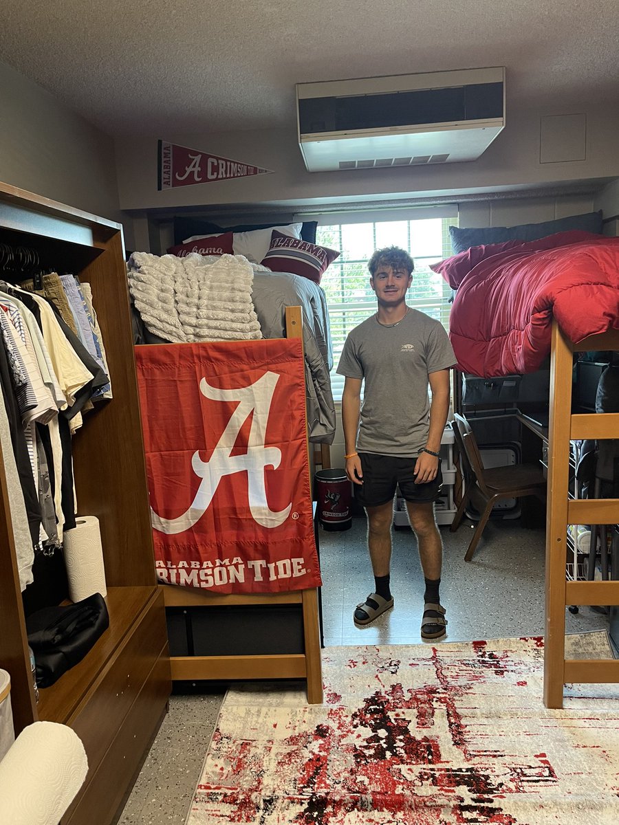 Griffin Hill (@ghilltide) on Twitter photo Seven years later....Mason is ready for his first day of class at <a href="/UofAlabama/">The University of Alabama</a> tomorrow. Seven years later....Mason is ready for his first day of class at <a href="/UofAlabama/">The University of Alabama</a> tomorrow.